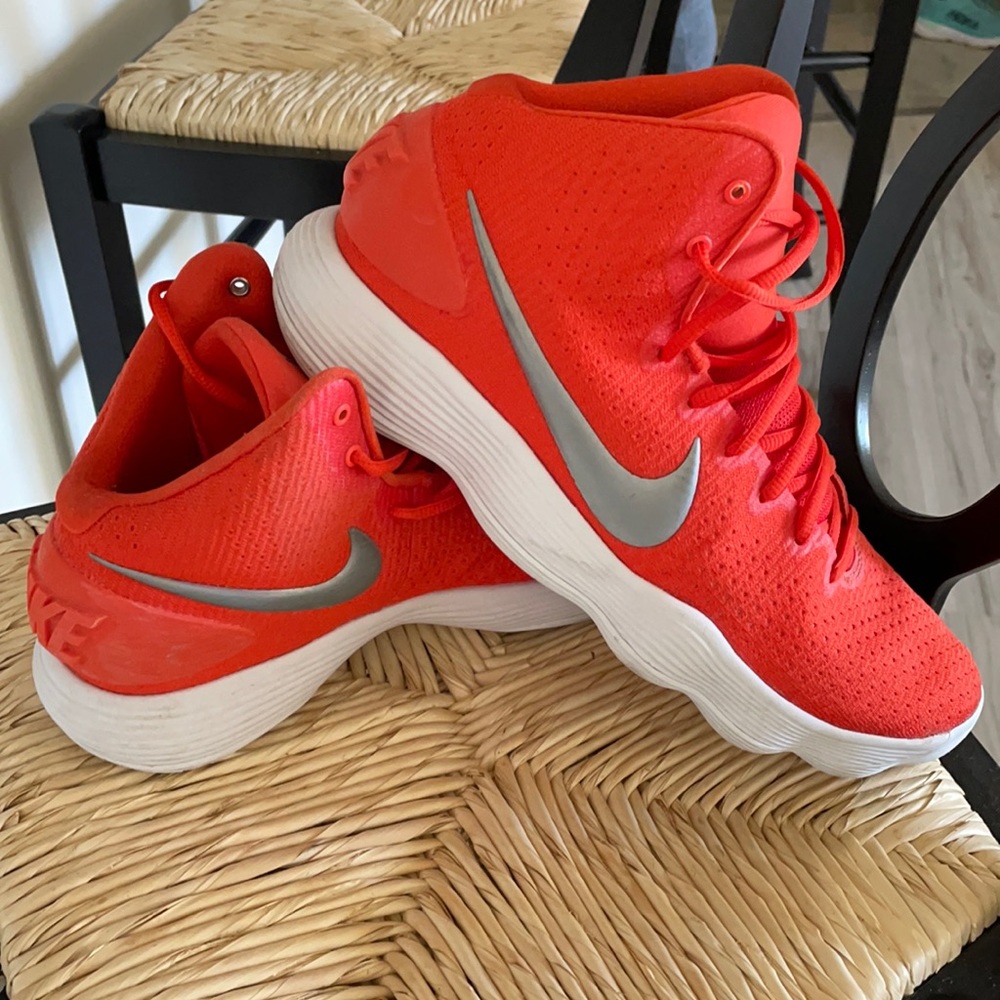 Nike HyperDunk Size 11.5 Collegiate Exclusive
